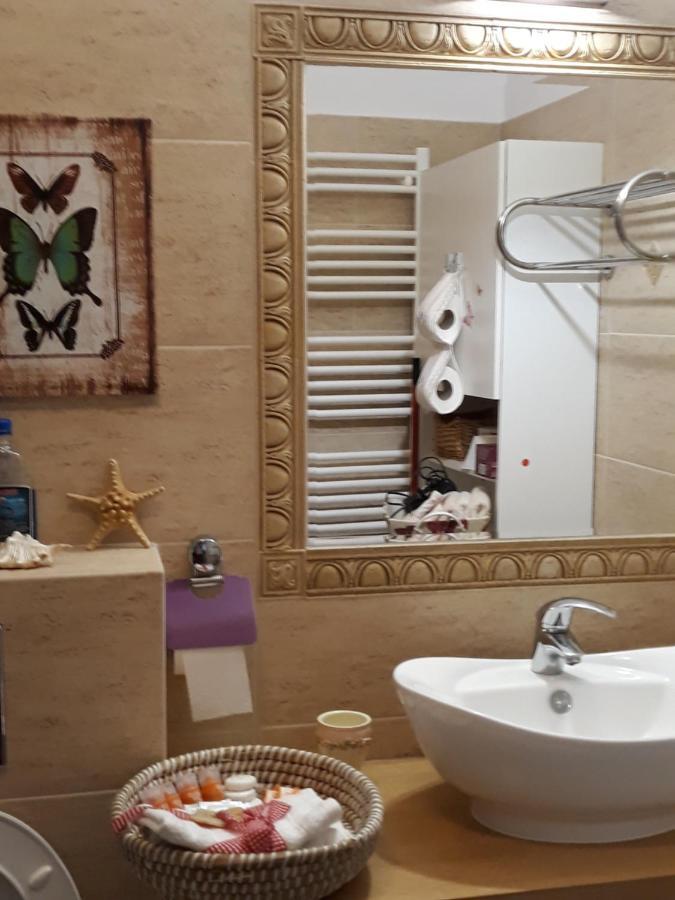 Sweet Butterflies Apartment *